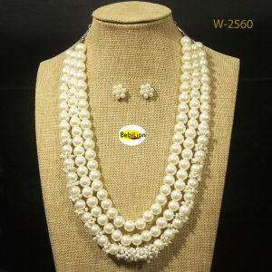 artificial pearl necklace