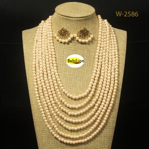 round artificial pearl necklace